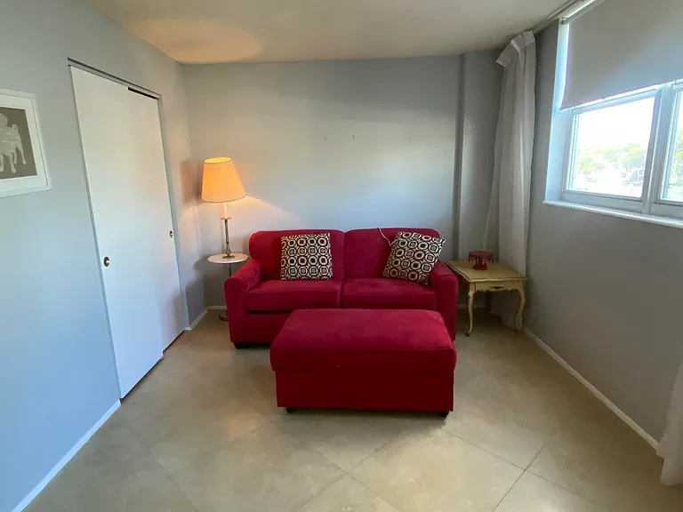 1731 SE 15th St #202 — Photo 10