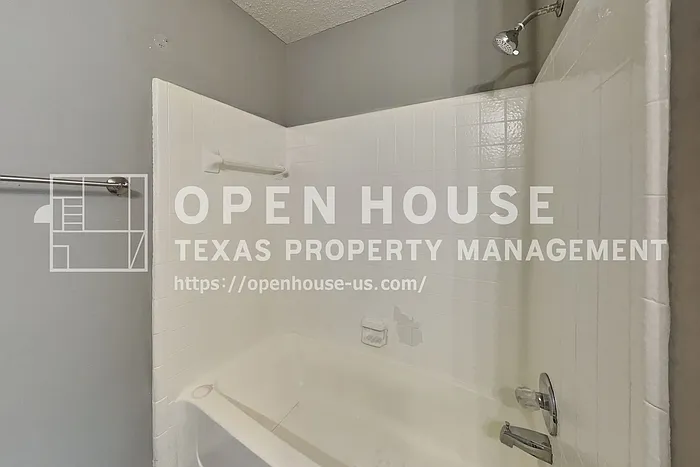 10016 Concord Dr — Photo 16