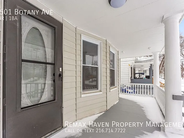 1501 Botany Ave — Photo 3
