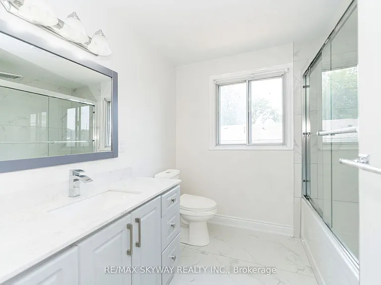457 Woodward Ave N — Photo 5