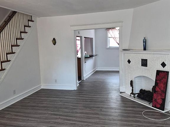 2nd image of 4324 Aldine St