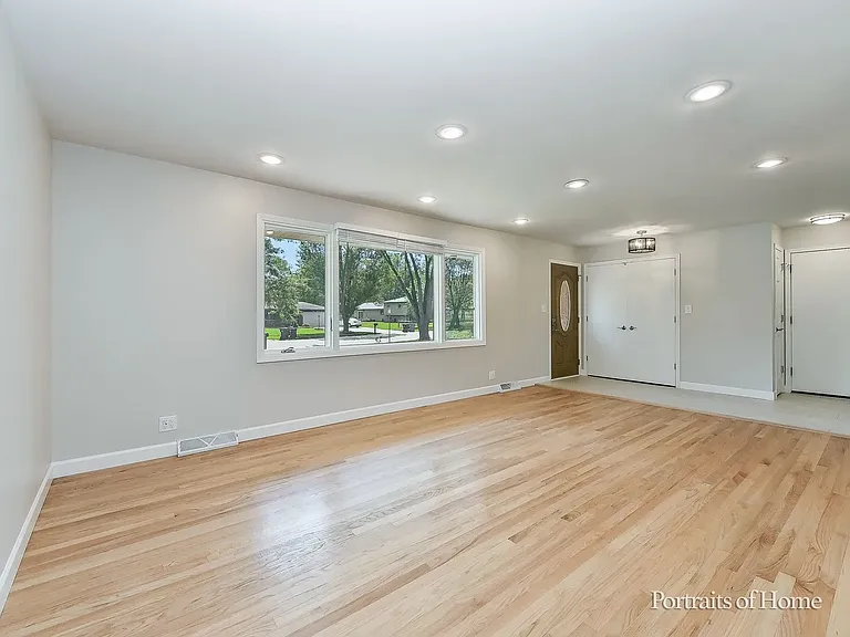 5S480 Campbell Dr — Photo 9