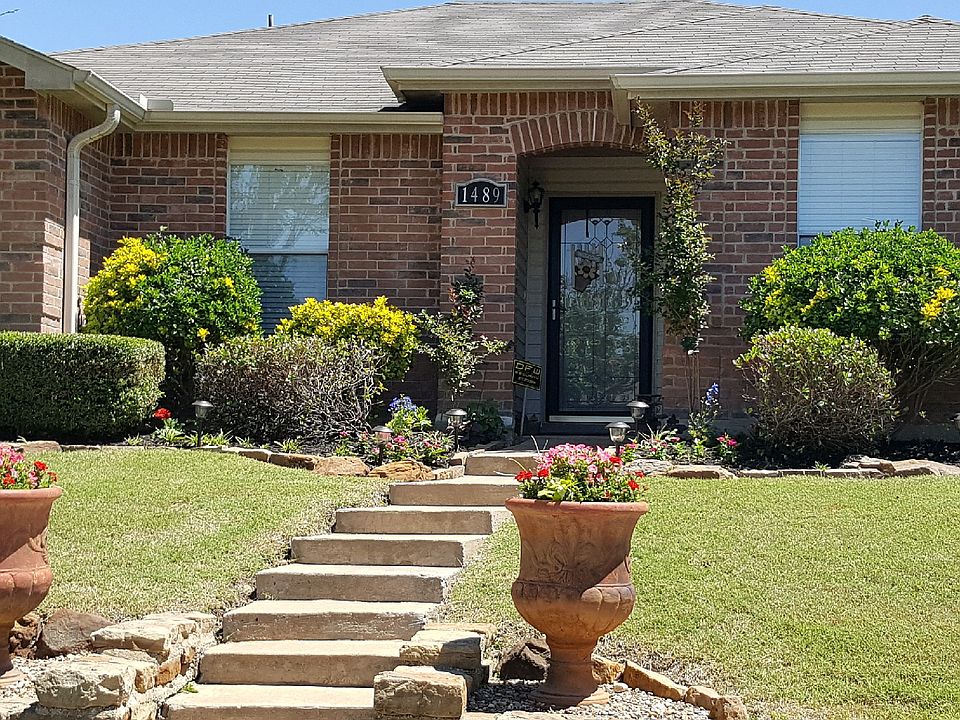 1st image of 1489 Englewood Dr
