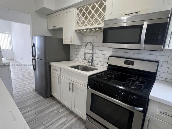 8135 Crespi Blvd APT 2