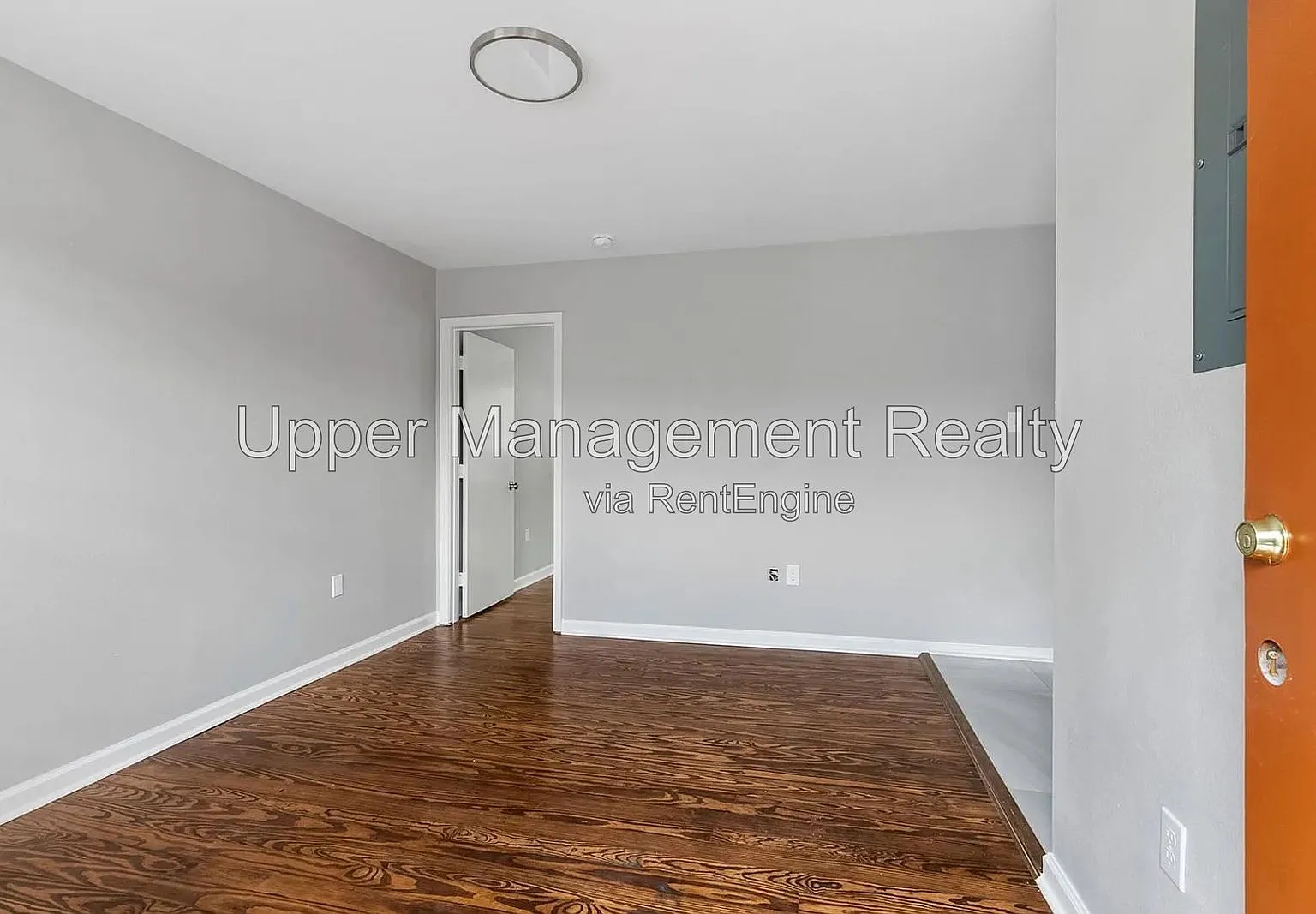 1 bed, 1.0 bath, 422 sqft, $1,100 — Photo 2
