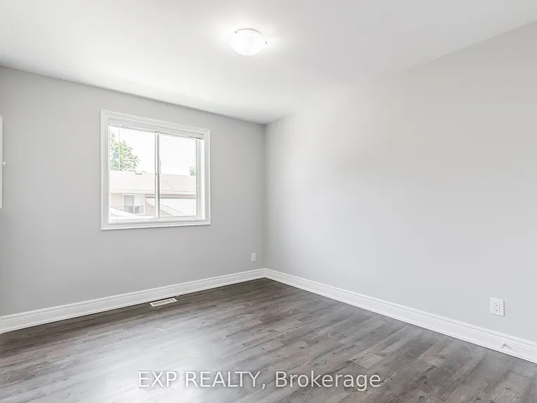 11 Donald Ave #UPPER — Photo 13