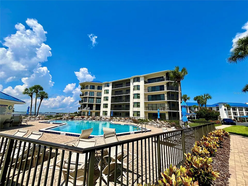 2700 N Peninsula Ave #322