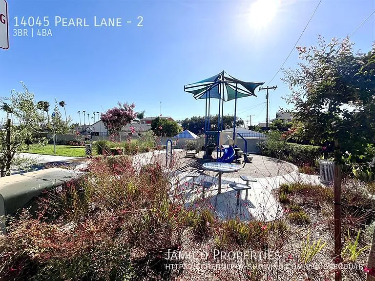 14045 Pearl Ln #2 — Photo 6