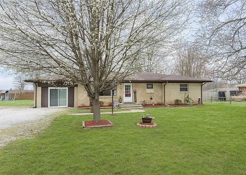 1st image of 1223 E Hazelwood North Dr N