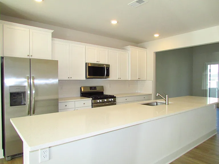 31019 Nikelle Ln — Photo 5