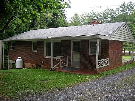 2nd image of 415 Winesap Rd