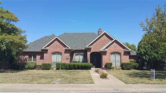 1st image of 914 Greenway Cir