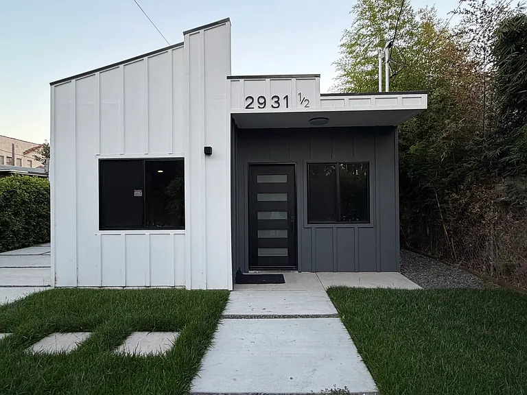 2931 S Bronson Ave #1/2 — Photo 3
