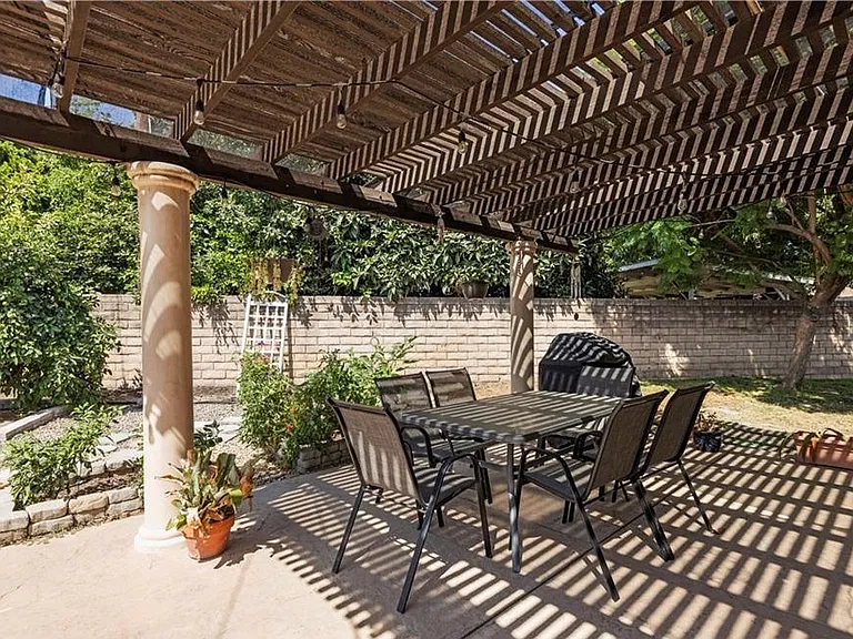 20540 Keswick St — Photo 3