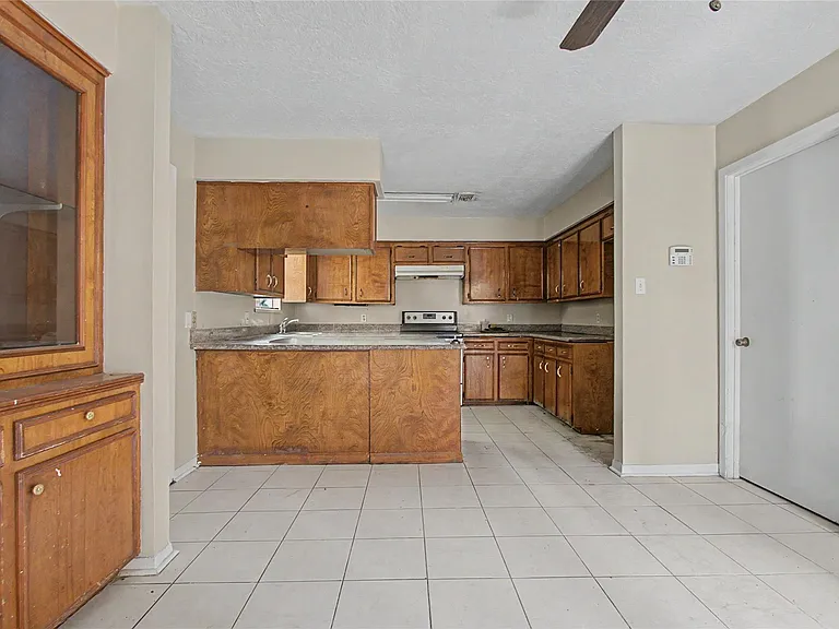 13119 Hollowcreek Park Dr — Photo 8