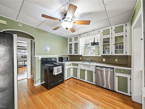 3rd image of 352 Bellflower Ave NW