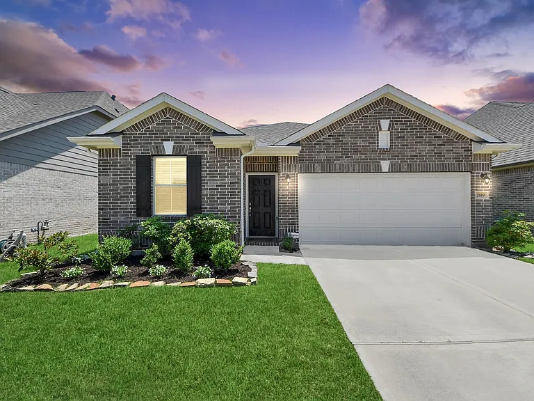 2819 Painted Sunrise Trl — Photo 3