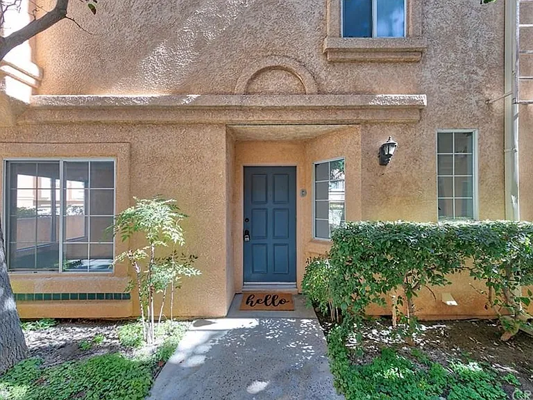 25136 Steinbeck Ave #D — Photo 22