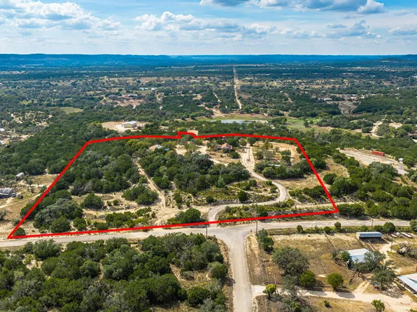 1530 Panther Hollow Dr, Bandera, TX 78003