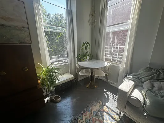 Rented by Fifth & Forever LLC | media 19