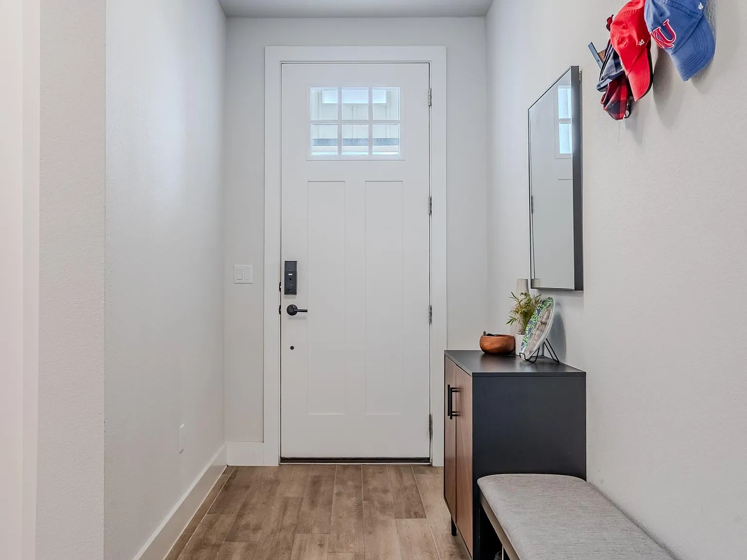 4 bed, 2.5 bath, 2147 sqft, $3,327 — Photo 2