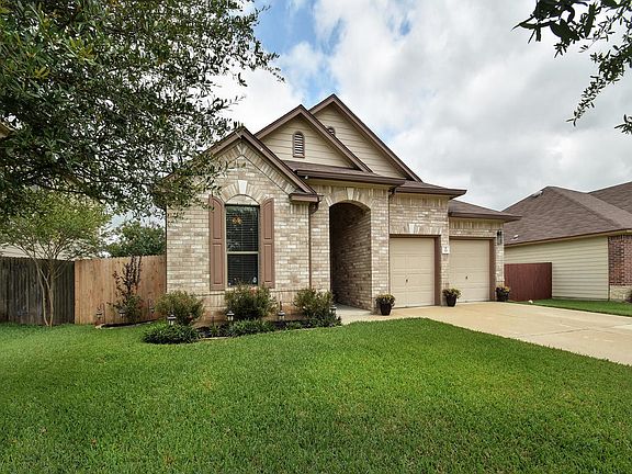 3rd image of 321 Apricot Dr
