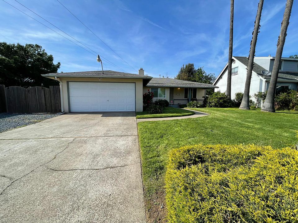 1st image of 1711 Bowling Green Dr