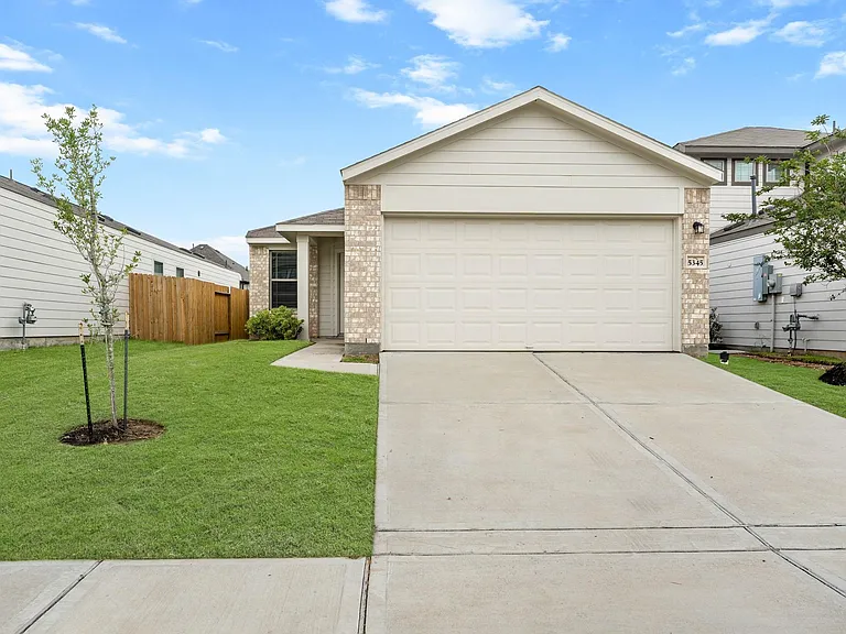 5345 Basquiat Dr — Photo 1