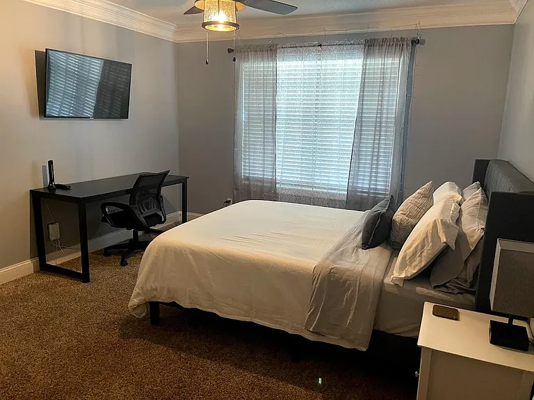 720 Greensboro Way — Photo 11