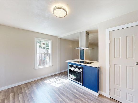 5th image of 1305 7th Ave NW