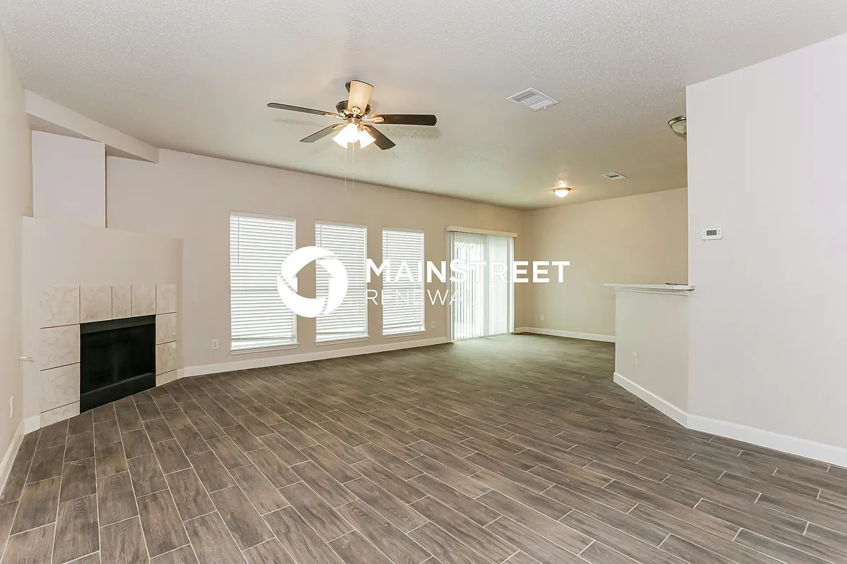 Living Room - 1954 Pin Oak Ln