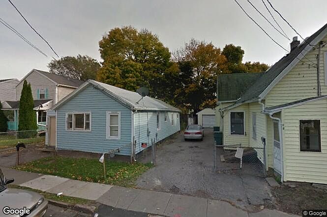 2nd image of 61 Hoeltzer St