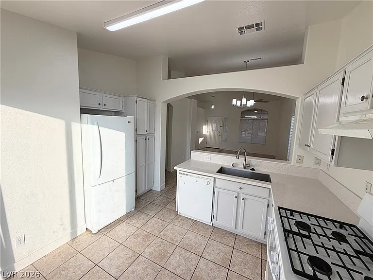 1824 Cedar Flat Ln — Photo 9