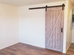 4600 Swenson St #1, Las Vegas, NV 89119