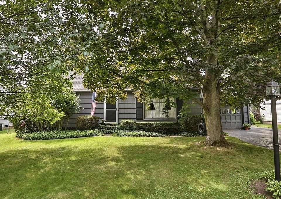 1st image of 47 Hilltop Dr