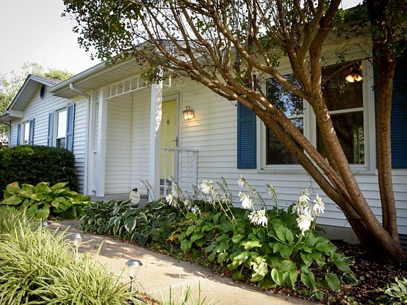 2nd image of 71 Pleasant Place Way
