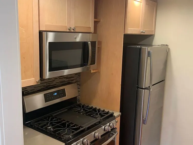 1006 W 12th Aly — Photo 26
