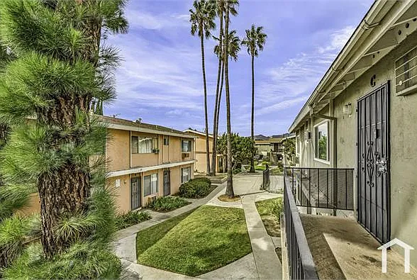 10027 Sepulveda Blvd #D — Photo 30