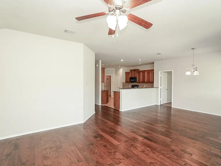 5236 Bear Valley Dr — Photo 7