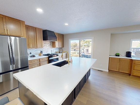 3rd image of 506 Lankford Rd