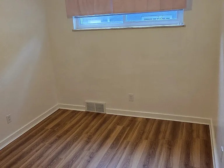 209 E Fairmont Ave — Photo 6