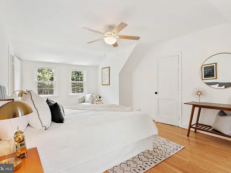 9223 Old Court Rd — Photo 49