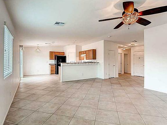 4th image of 7920 Canyons Park Ave