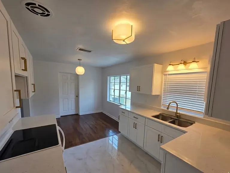 7165 Conway Cir — Photo 4