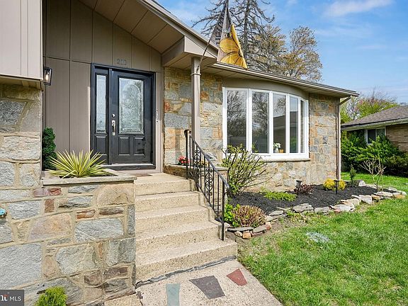3rd image of 210 Philellena Rd