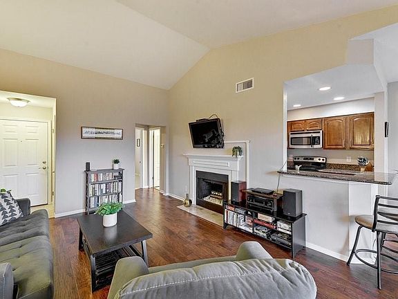 4th image of 6000 Shepherd Mountain Cv Unit 1107