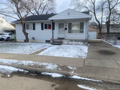 16646 Roberts St, Roseville, MI, 48066