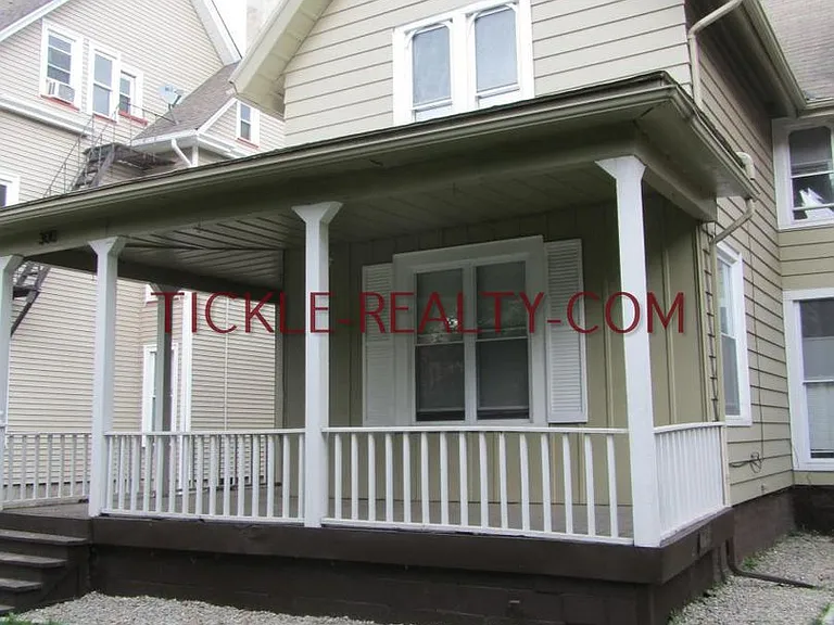 300 Meigs St — Photo 2