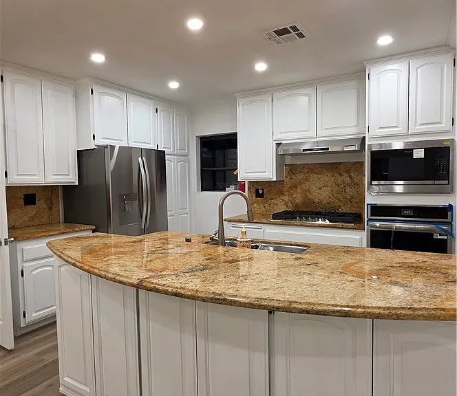 18224 Chatsworth St — Photo 15