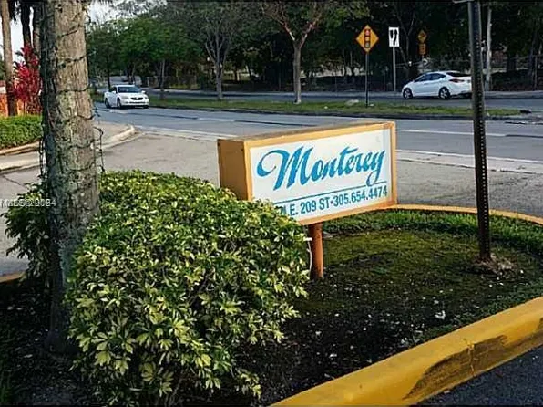 911 NE 209th Ter APT 204, Miami, FL 33179